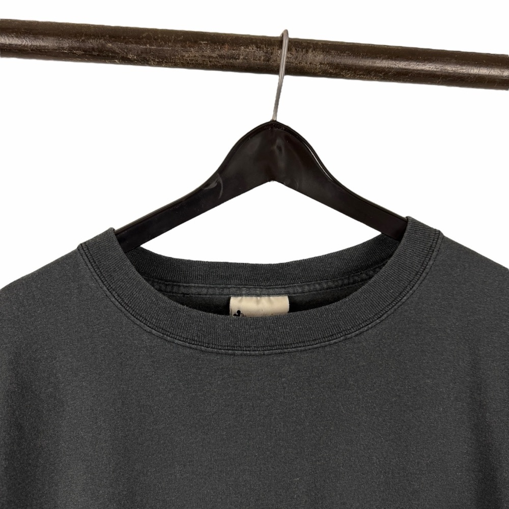 Vintage 90s Walt Disney Front Pocket Small Logo Faded Black Shirt Size XL - Picture 3 of 9
